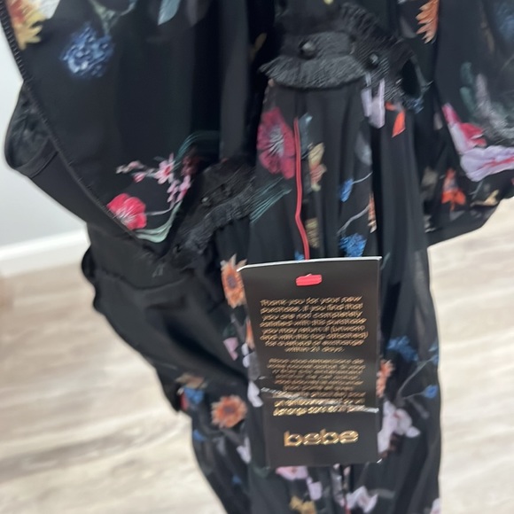 Bebe sheer pleated maxi - Picture 8 of 8